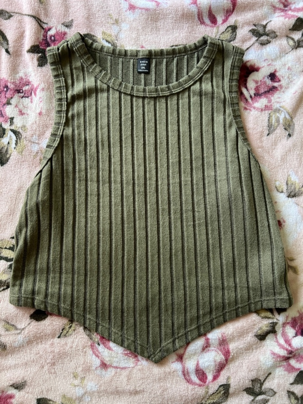 SHEIN Olive Green Ribbed Pointed-Hem Tank Top